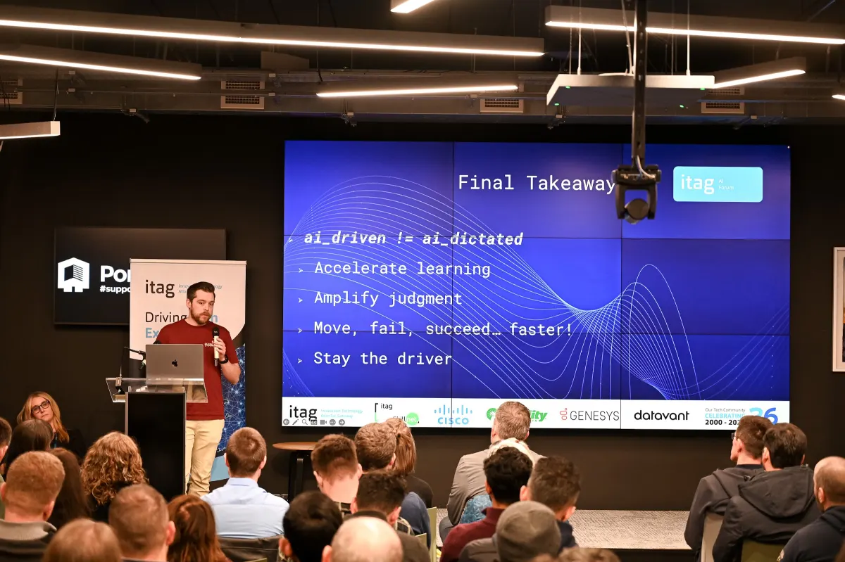 A full room at the PorterShed watching Cillian present the Final Takeaway slide
